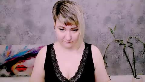 Snapshot of djullia chatting on May 2026 06:08:02 AM djullia online show from May 2026 06:08:02 AM