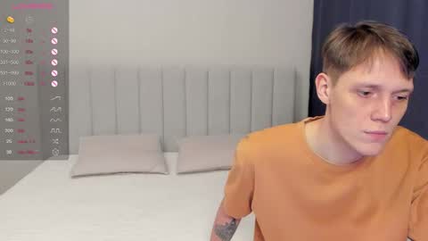 Polly and Kiriko online show from November 2025 07:52:02 PM