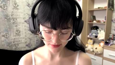 Snapshot of dodiebabikian chatting on September 2025 12:06:01 PM Annie PVT IS OPEN online show from September 2025 12:06:01 PM