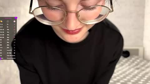 Snapshot of dodiebabikian chatting on October 2025 09:06:01 PM Annie PVT IS OPEN online show from October 2025 09:06:01 PM