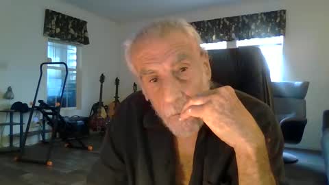 dogluc7 online show from February 2025 09:58:02 PM