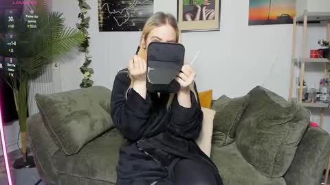 Betty online show from February 2025 04:42:02 AM