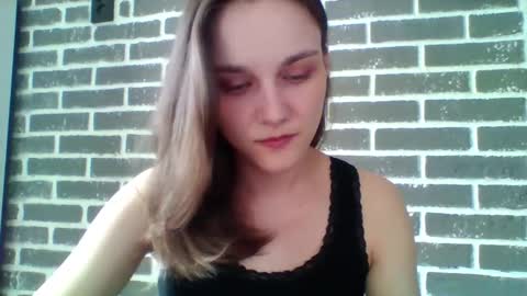 Snapshot of dolcezza_ chatting on March 2026 12:17:02 PM dolcezza_ online show from March 2026 12:17:02 PM