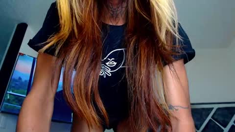 Snapshot of doll_cummx chatting on May 2026 12:31:02 PM doll_cummx online show from May 2026 12:31:02 PM