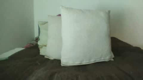 doll_dollys_ online show from May 2026 06:13:01 PM