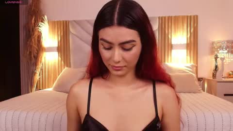 doll_kira_ online show from April 2026 02:56:02 PM