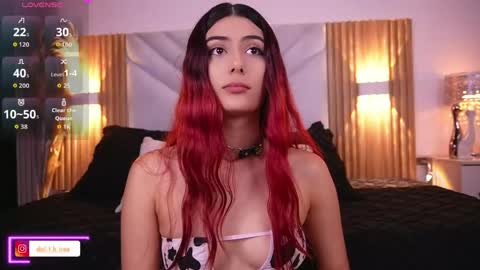 doll_kira_ online show from May 2026 03:27:01 PM