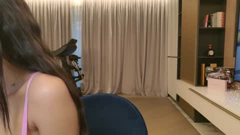 Snapshot of doll_lexi chatting on February 2026 03:15:02 PM Lexi online show from February 2026 03:15:02 PM