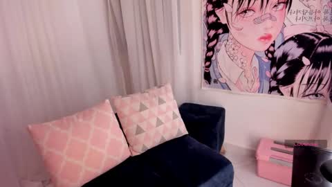 Roxana  independent model can you help me reach 100 hands up uwu online show from March 2026 11:52:02 PM