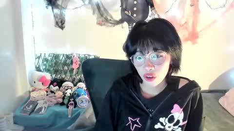 mina online show from October 2025 02:12:02 AM