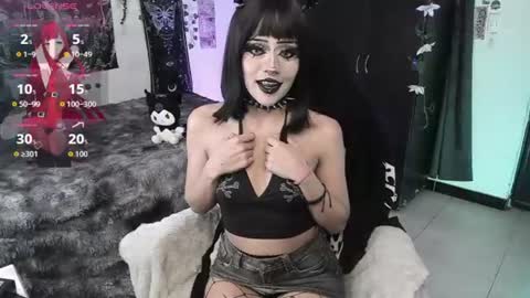 dolly_bones online show from July 2026 05:39:01 AM