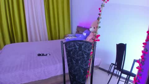 Dollya online show from October 2025 01:39:02 PM