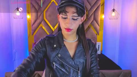 Snapshot of dom_veneno chatting on November 2025 07:13:01 PM dom_veneno online show from November 2025 07:13:01 PM