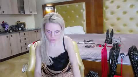 domcaprisse online show from March 2026 10:30:02 AM