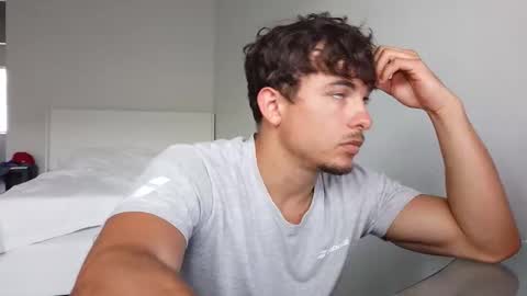 Dom online show from April 2026 09:49:02 PM