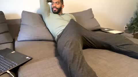 Domi online show from February 2025 08:38:02 PM