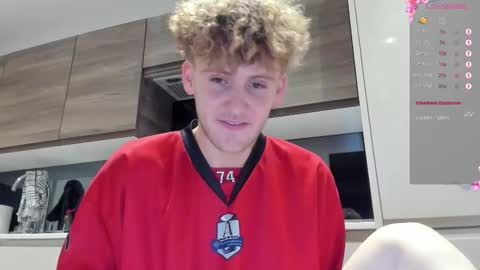 Alex...  online show from December 2025 08:50:02 PM