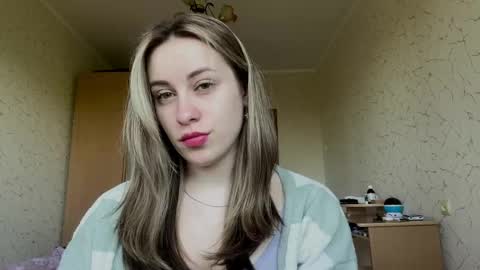 Snapshot of domingadandridge chatting on May 2026 07:48:02 AM Mia online show from May 2026 07:48:02 AM