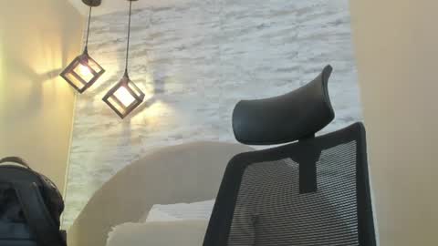 Snapshot of dominic_de_luca chatting on June 2026 05:08:01 PM dominic de luca online show from June 2026 05:08:01 PM