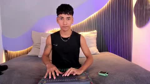 Dominic online show from November 2025 02:11:01 AM