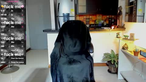 Snapshot of dominic_joness chatting on October 2025 01:47:02 AM SANTI independent model online show from October 2025 01:47:02 AM