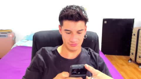 Snapshot of dominic_radccliffe chatting on October 2025 06:07:02 PM Your real love online show from October 2025 06:07:02 PM