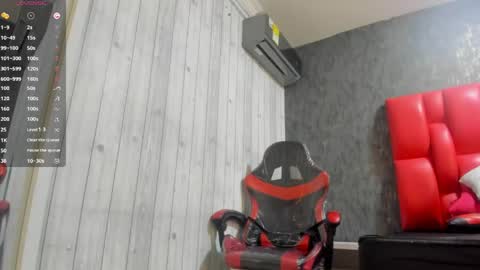 Dominicscott online show from April 2026 12:19:02 PM