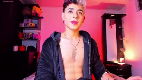 Snapshot of dominikeclipsex chatting on May 2026 01:10:02 AM Dominik Eclipse online show from May 2026 01:10:02 AM