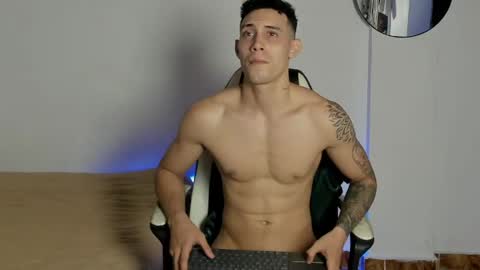 dominyck_ online show from May 2026 05:58:01 AM