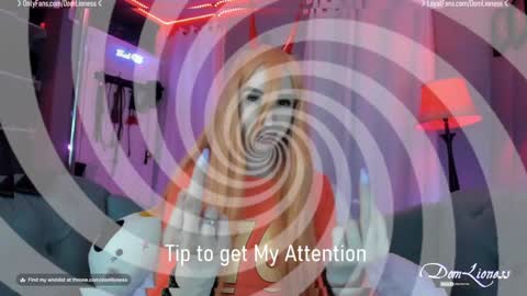 Snapshot of domlioness chatting on January 2025 05:07:02 AM DomLioness online show from January 2025 05:07:02 AM