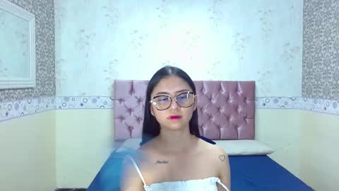 Snapshot of dona_and_carl2 chatting on December 2024 02:18:01 AM DONA Y CARL online show from December 2024 02:18:01 AM