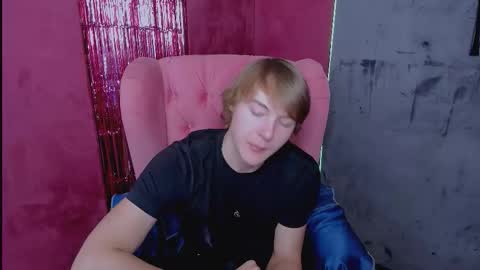 Donald online show from December 2025 09:52:01 PM