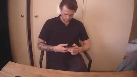 Snapshot of donn053 chatting on April 2026 05:20:02 PM Papi online show from April 2026 05:20:02 PM