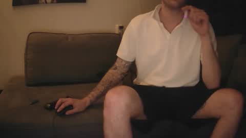 Snapshot of donn053 chatting on May 2026 12:51:02 AM Papi online show from May 2026 12:51:02 AM