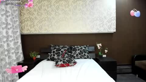 Snapshot of donnaaa_evans chatting on December 2024 03:30:02 AM Donna On GMT2 Mon-Fri 3-9 AM online show from December 2024 03:30:02 AM