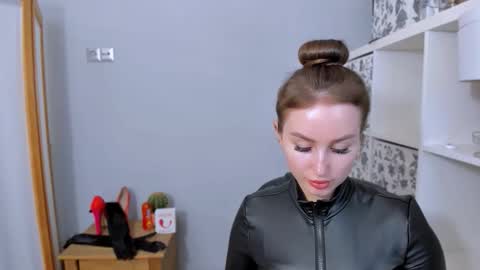 DonnaSensual online show from November 2025 03:44:01 PM