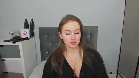 Snapshot of donnasensual chatting on April 2026 06:45:01 PM DonnaSensual online show from April 2026 06:45:01 PM