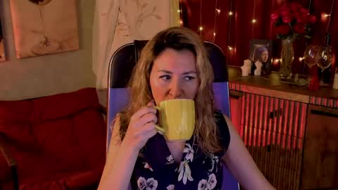 Donna online show from April 2026 07:08:02 PM