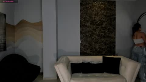  Donna Stonne  online show from December 2024 06:05:01 PM