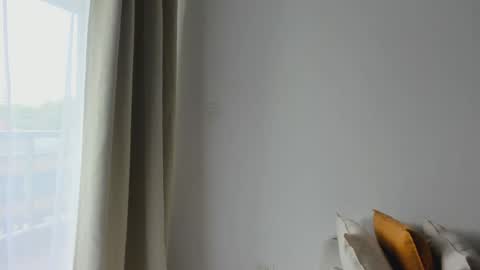 Donatella online show from January 2025 12:20:01 PM