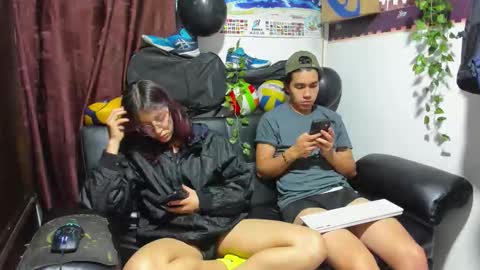 Snapshot of donuts_dd chatting on September 2025 07:52:02 AM Donuts DD online show from September 2025 07:52:02 AM