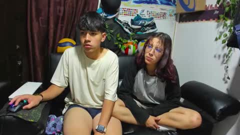 Snapshot of donuts_dd chatting on September 2025 08:39:01 AM Donuts DD online show from September 2025 08:39:01 AM