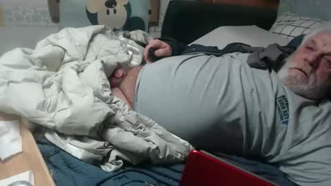 cummingdoouug online show from January 2026 05:18:01 PM