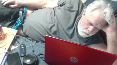 cummingdoouug online show from April 2026 05:57:01 PM