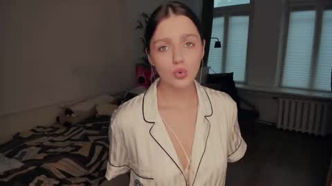 Joey online show from November 2025 10:19:01 AM