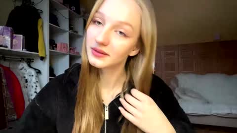 Anika online show from March 2026 01:40:02 PM