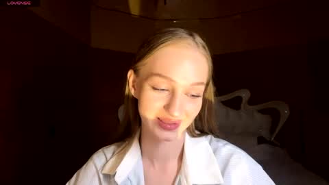 Anika online show from April 2026 08:32:01 PM