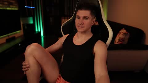 Dorian Reyes online show from March 2025 12:31:01 AM