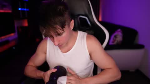 Dorian Reyes online show from October 2025 09:58:02 PM