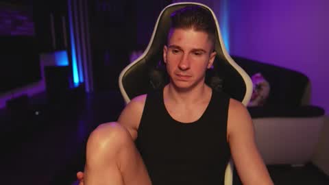 Dorian Reyes online show from November 2025 10:10:02 PM